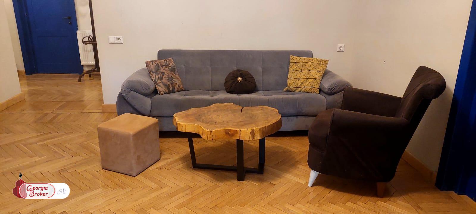 ქირავდება ახალი გარემონტებული 6 ოთახიანი ბინა ვერის პარკთან